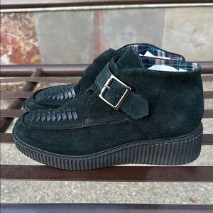 Women’s vintage Black Suede Buckle Creepers by sketchers size 7